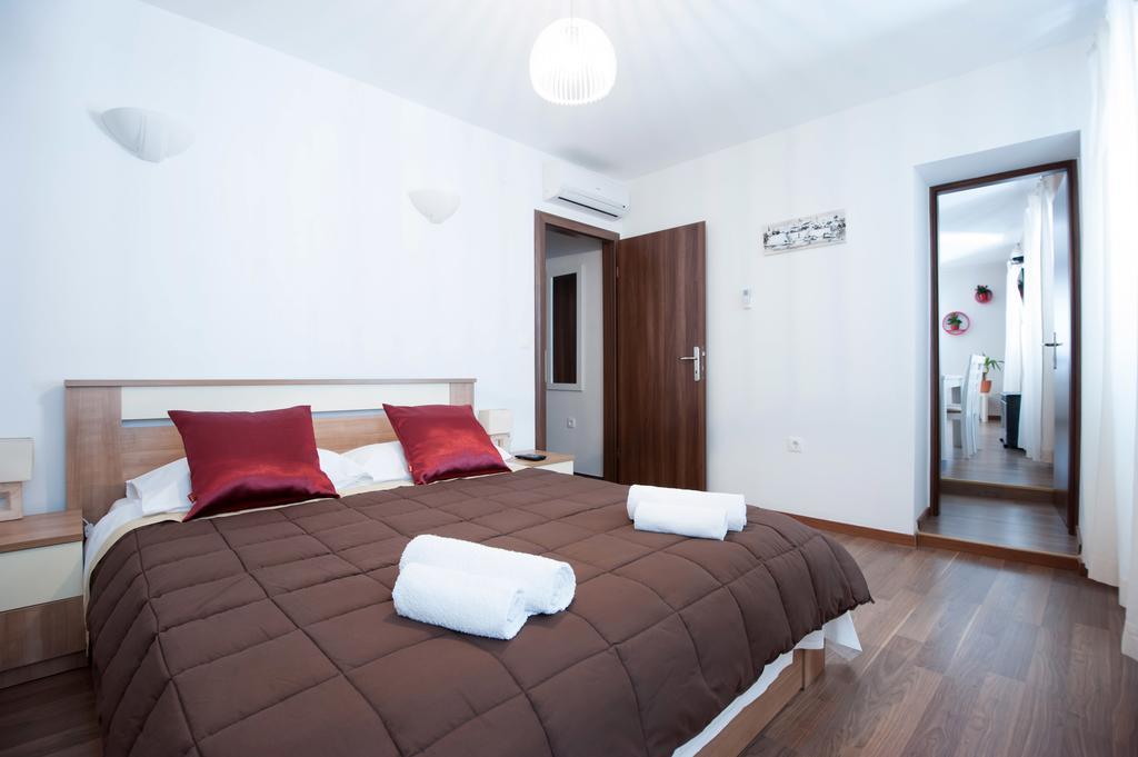 Rooms & Apartments 72 Zadar Oda fotoğraf